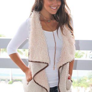 Maurice’s Vest SMALL faux